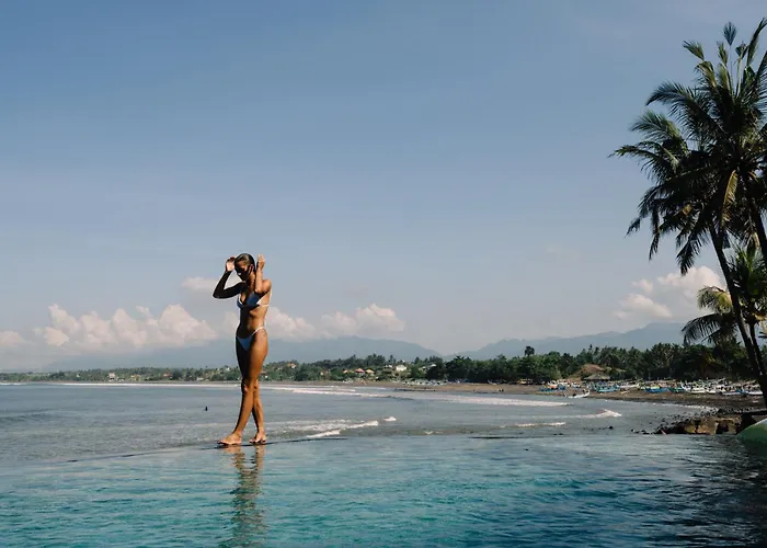 Hotel Bombora Medewi Pulukan